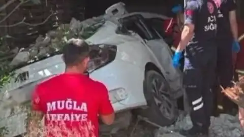 Muğla Seydikemer'de Trafik Kazası: Nişanlı Çiftin Kahvaltı Yolculuğu Facia ile Bitti