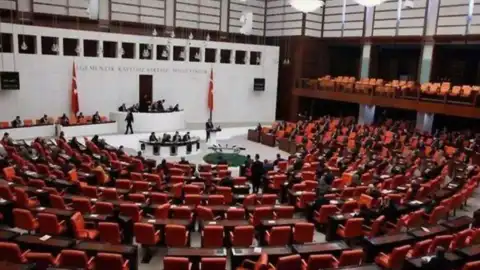 Öğrenci Affı Düzenlemesinde Son Durum: TBMM Komisyonundan Geçti, Genel Kurul Bekleniyor