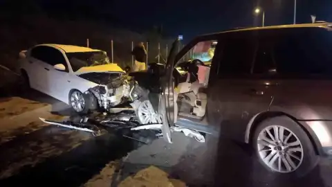 Sancaktepe'de Ters Yöne Giren Otomobil Zincirleme Kazaya Neden Oldu: 5 Yaralı
