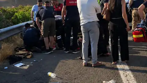 Şanlıurfa'da Trafik Kazası: 2 Ölü, 9 Yaralı