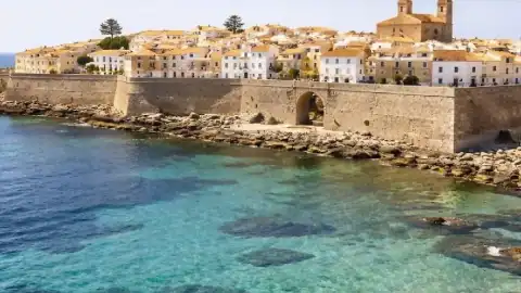 Tabarca Adası'nda Tarihi Koruma ve Deniz Rezervi Uygulamaları