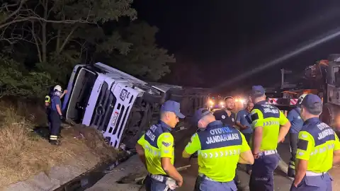 Tekirdağ Çorlu'da TIR Devrildi: 1 Ölü
