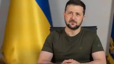 Ukrayna Devlet Başkanı Zelenski: "Rusya'da 3 petrol rafinerisine saldırdık"