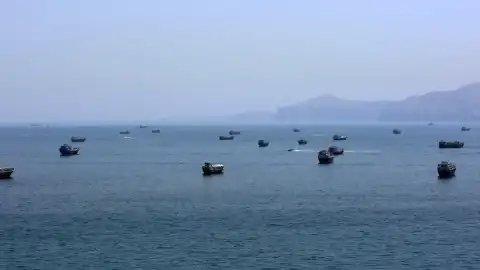 Umman Körfezi'nde LNG Tankerine İHA Saldırısı: Gemiden Yardım Çağrısı Geldi