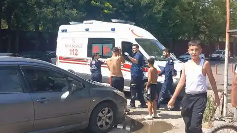 Diyarbakır'da Süs Havuzuna Atlayan İki Çocuk Kafa Kafaya Çarpıştı: Biri Hastaneye Kaldırıldı