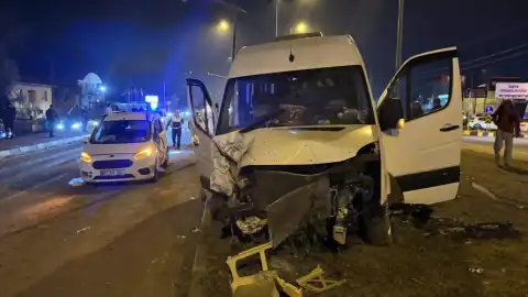 Bartın'da Trafik Kazası: 21 Yaralı