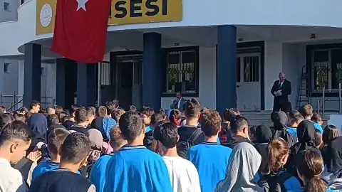 Bayburt'ta Yeni Eğitim Öğretim Yılı Başladı: 14 Bin 103 Öğrenci Ders Başı Yaptı