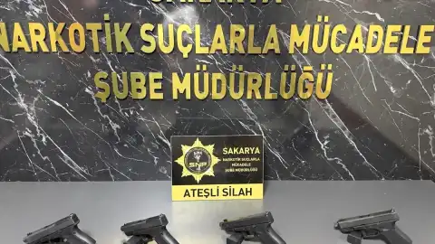 Otoyolda Yapılan Operasyonda 4 Ruhsatsız Tabanca Ele Geçirildi