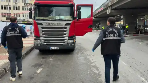 Uşak'ta Tırın Çarptığı Yaya Hastanede Hayatını Kaybetti, Sürücü Serbest Bırakıldı