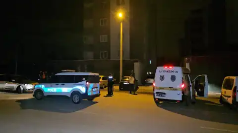 Adana'da Paniğe Kapılan Ö.Ö., 3. Kattan Düşerek Hayatını Kaybetti
