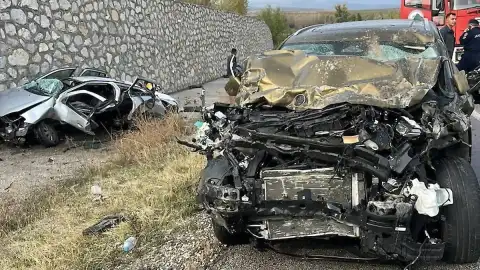 Çorum'da Trafik Kazası: 4 Kişi Hayatını Kaybetti, 2 Kişi Yaralandı