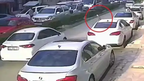 Polatlı'da Zincirleme Kaza: Çocuğa Çarpmamak İçin Durdu, Arkadan Gelen Araçlar Çarptı