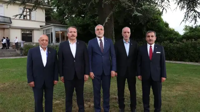Bakan Işıkhan, Cenevre'de Çalışma Hayatı Temsilcileriyle Bir Araya Geldi