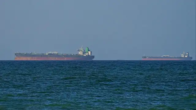 İran Gemileri Abluka Bölgesinden Sorunsuz Geçti
