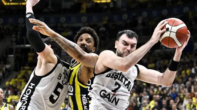 Beşiktaş GAİN, Fenerbahçe Beko'yu Deplasmanda Yenerek Final Serisinde 1-0 Öne Geçti