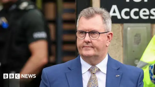 Jeffrey Donaldson Şövalyelik Unvanından ve Privy Council Üyeliğinden Feragat Talebinde Bulundu
