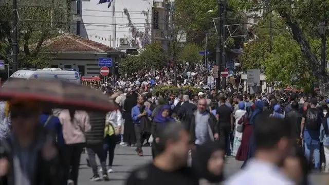 KVKK'dan Belediyelere Canlı Yayın Kısıtlaması: Meydanlardaki Kameralar Durduruluyor
