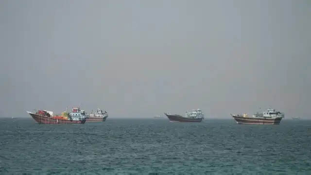 Hürmüz Boğazı'ndaki Tahliye Planı: Kargo Gemisine Saldırı Sonrası BM Durdurdu