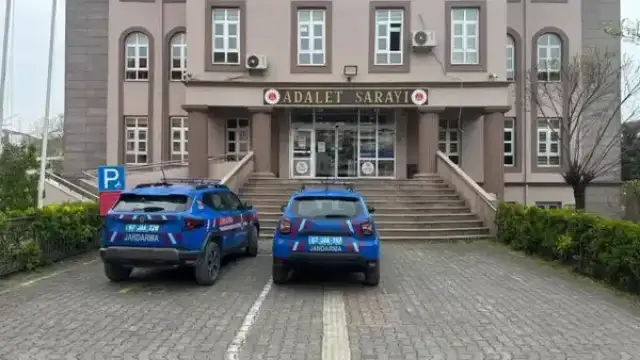 Zonguldak'ta Evde Kenevir Yetiştiriciliği Operasyonu: 2 Şüpheli Yakalandı