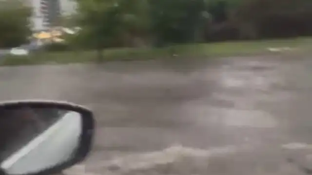 Ankara'da Şiddetli Yağış Hayatı Olumsuz Etkiledi