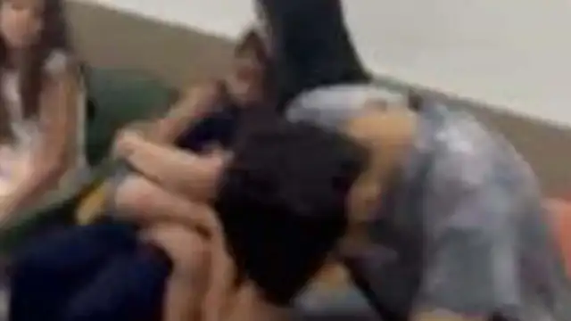 Kuşadası'ndaki 5 Yıldızlı Otelde Zehirlenme Şüphesi: 30 Kişi Hastaneye Kaldırıldı