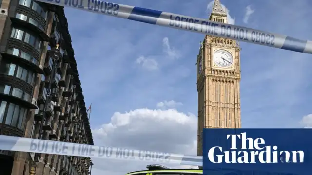 Londra Westminster Köprüsü'nde Polis Botu Kazası: 5 Görevli Yaralandı
