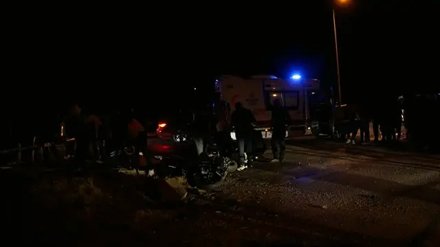 Antalya'da Çöp Kamyonu ile Motosiklet Çarpıştı: 2 Kişi Hayatını Kaybetti