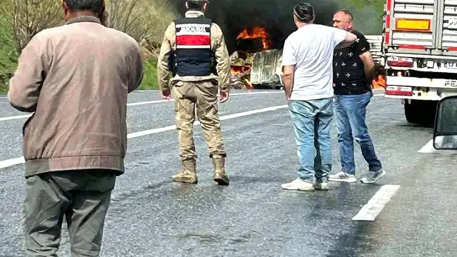 Bitlis-Van Karayolu'nda Trafik Kazası: 2 Kişi Hayatını Kaybetti