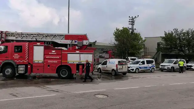Bursa'da Sunta Fabrikasında Yangın: İtfaiye Ekipleri Hızla Müdahale Etti