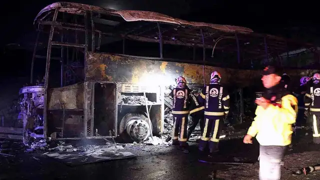 Denizli'de Otobüs Kazası: 7 Kişi Hayatını Kaybetti, 33 Yaralı
