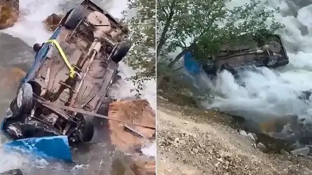 Dereye Uçan Otomobilde Karı-Koca Hayatını Kaybetti, 1 Kişi Yaralandı
