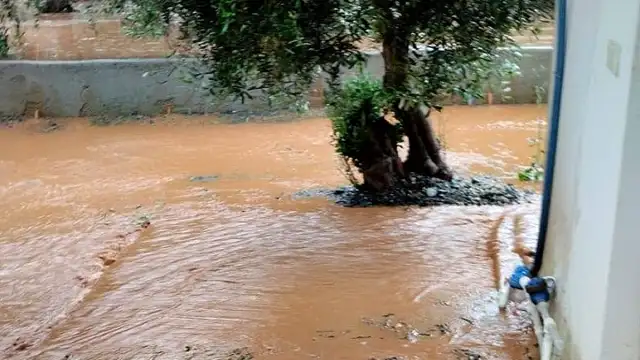 Gaziantep'te Sağanak Sel Taşkınlarına Neden Oldu, Ekipler Çalışıyor