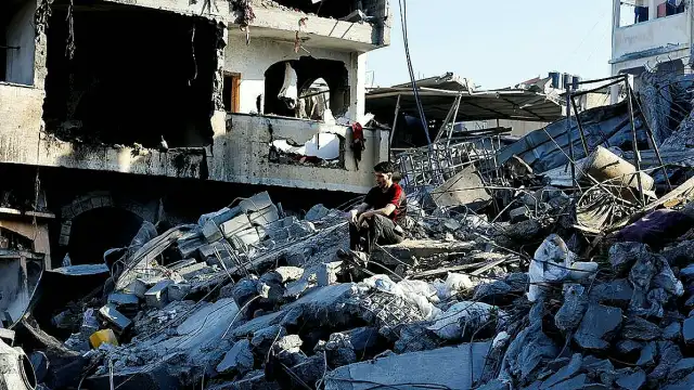 Gazze'de İsrail Saldırısında Bir Bebek ve Ailesi Hayatını Kaybetti