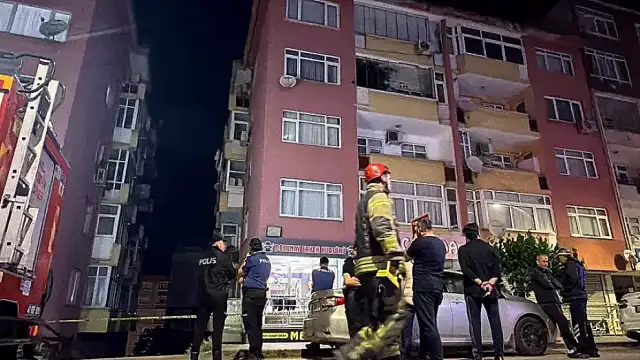 Gebze'de Kolonlardan Ses Gelen 7 Katlı Bina Tedbiren Boşaltıldı