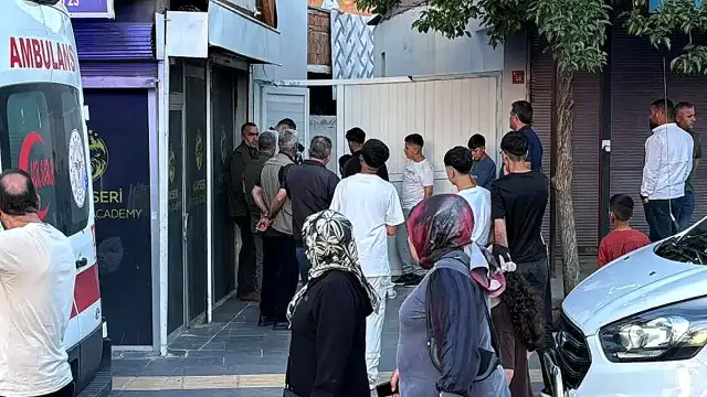 Kayapınar'da Bir Kişi Evinin Bahçesinde Ölü Bulundu