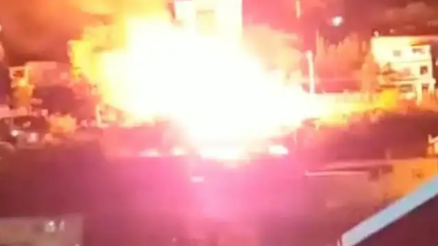 Kocaeli'de Tek Katlı Evde Çıkan Yangın Söndürüldü