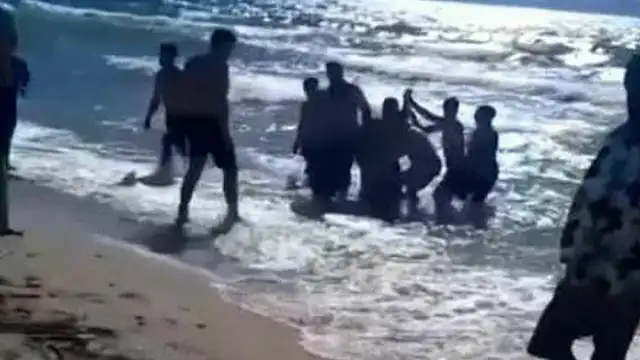 Kuşadası'nda İki Kişi Boğulma Tehlikesi Atlattı