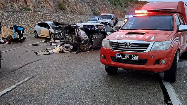 Malatya'da Trafik Kazası: 8 Yaralı