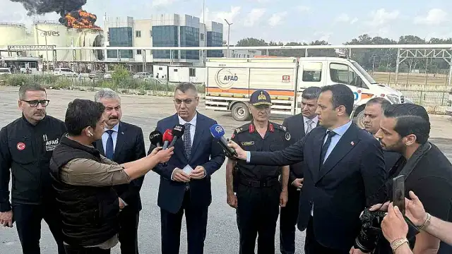 Mersin'deki Yangında Öncelik Tankların Sıçramasını Önlemek
