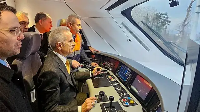 Milli Elektrikli Hızlı Tren Testlerde Saatte 240 Kilometre Hıza Ulaştı