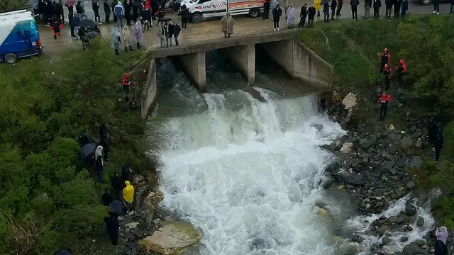 Muş'ta Derede Kaybolan Kadının Eşyalarına Ulaşıldı, Arama Çalışmaları Sürüyor