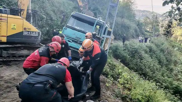 Rize'de Kamyon Kazası: 1 Kişi Hayatını Kaybetti