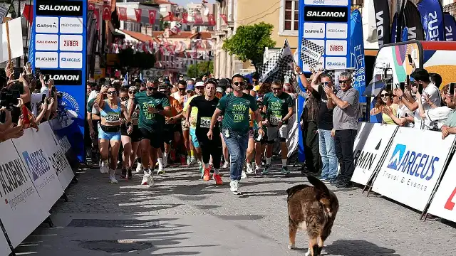 Salomon Çeşme Yarı Maratonu 5K Koşusu ile Başladı