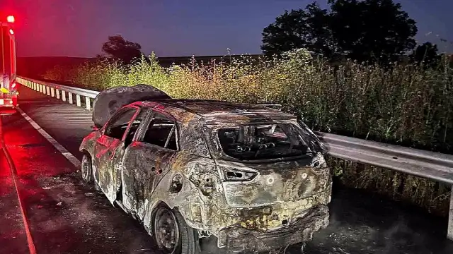 Tekirdağ'da Seyir Halindeki Otomobil Alev Aldı