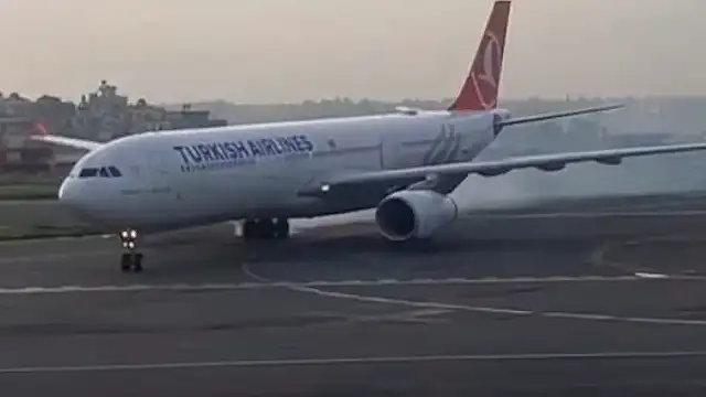 THY uçağında tahliye: İniş takımlarında duman paniği