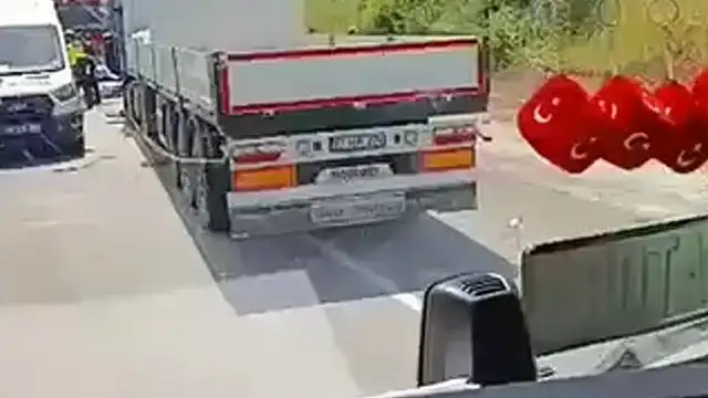 TIR ile çarpışan otomobildeki çift hayatını kaybetti