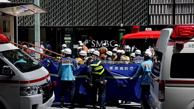 Tokyo'da Alışveriş Merkezinde Kimyasal Madde Paniği: 19 Kişi Hastaneye Kaldırıldı
