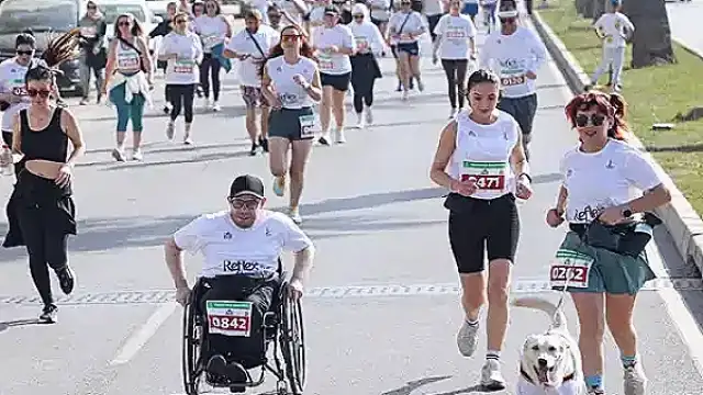 Zübeyde Hanım Koşusu'nda Binlerce Kişi Tek Yürek Oldu