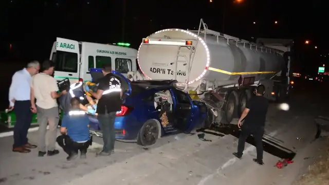 Adana'da Tankerle Çarpışan Otomobildeki Baba Hayatını Kaybetti, 2 Çocuk Yaralandı
