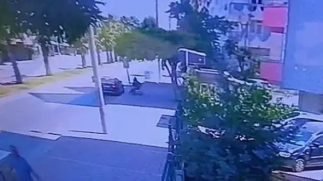 Antalya'da Bir Kadın, Çocuğunun Gözü Önünde 5 Kişi Tarafından Darbedildi